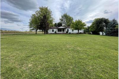 142 E Township Road 51 - Photo 1
