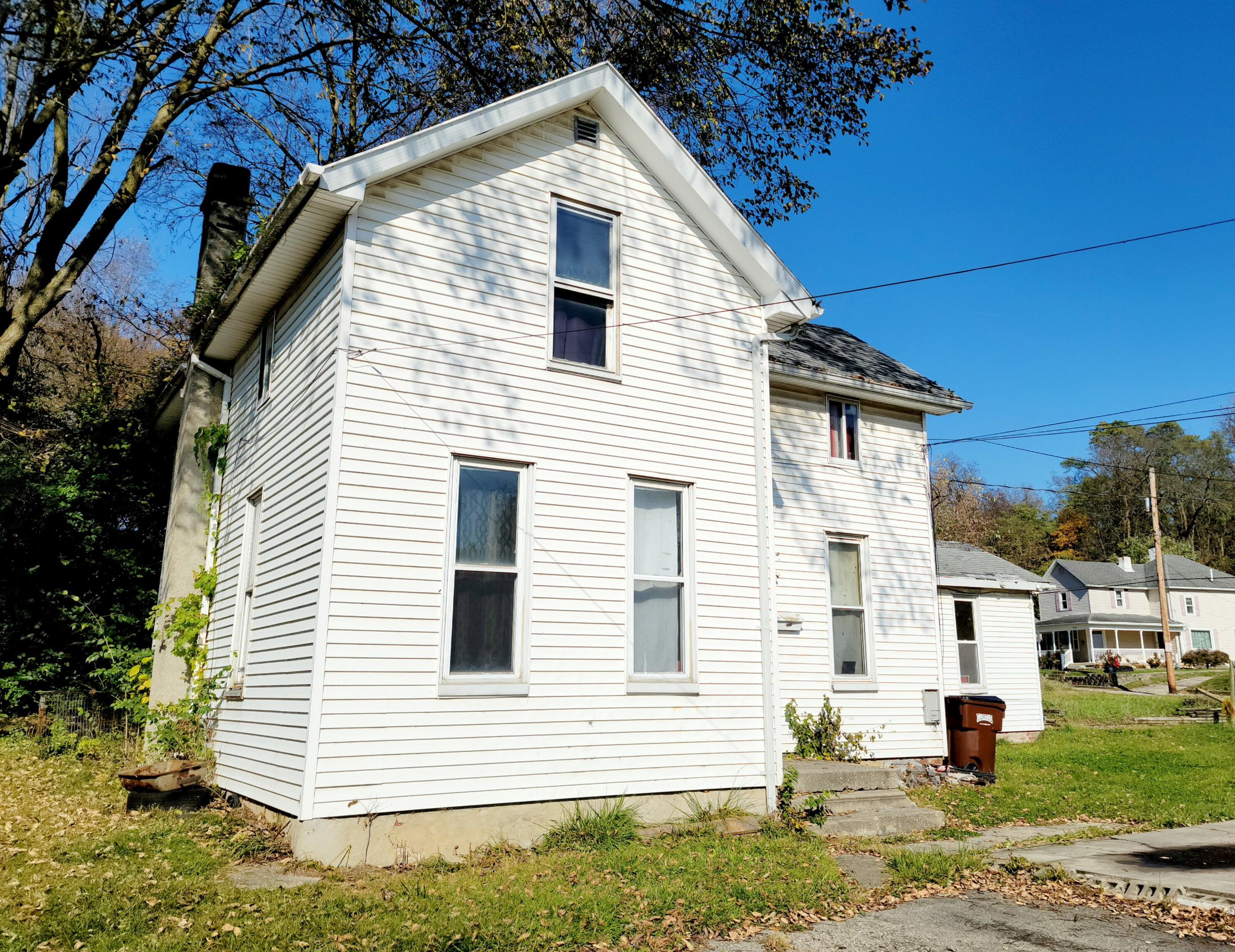1567 Karr St, Springfield, OH 45503