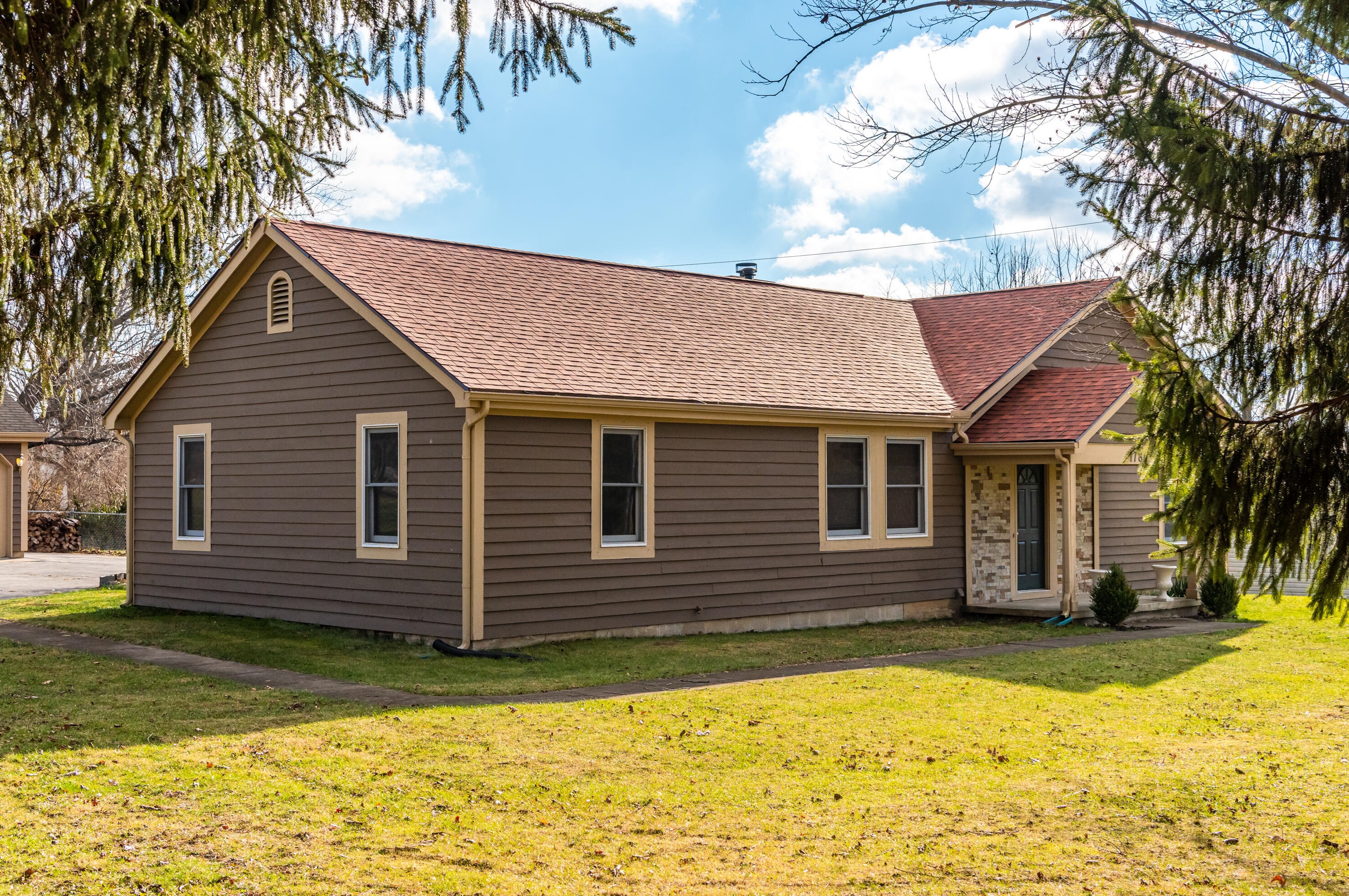 1780 Hanes Rd, Dayton, OH 45432-2447