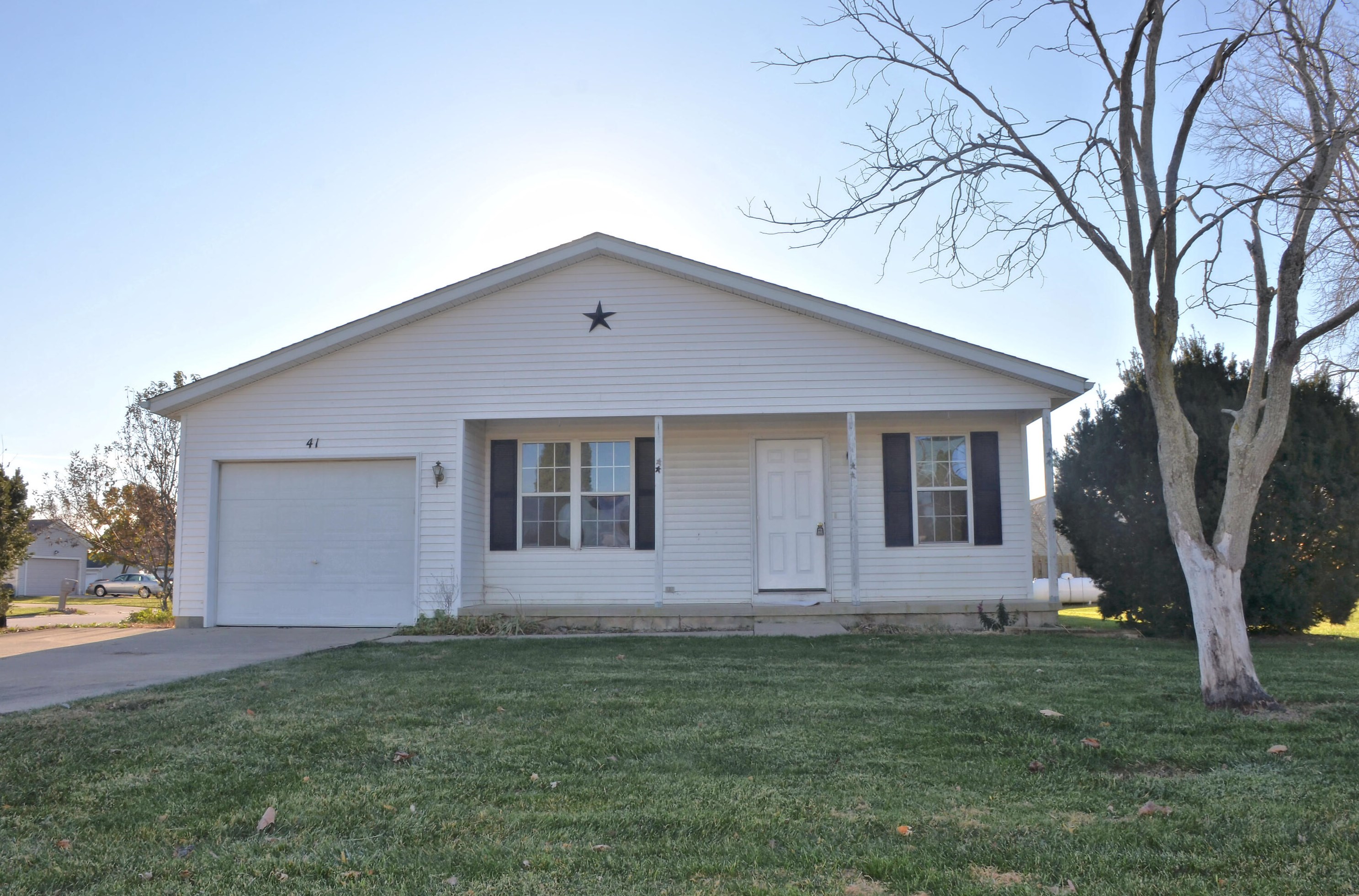 41 Lloyd Dr, North Lewisburg, OH 43060-9637