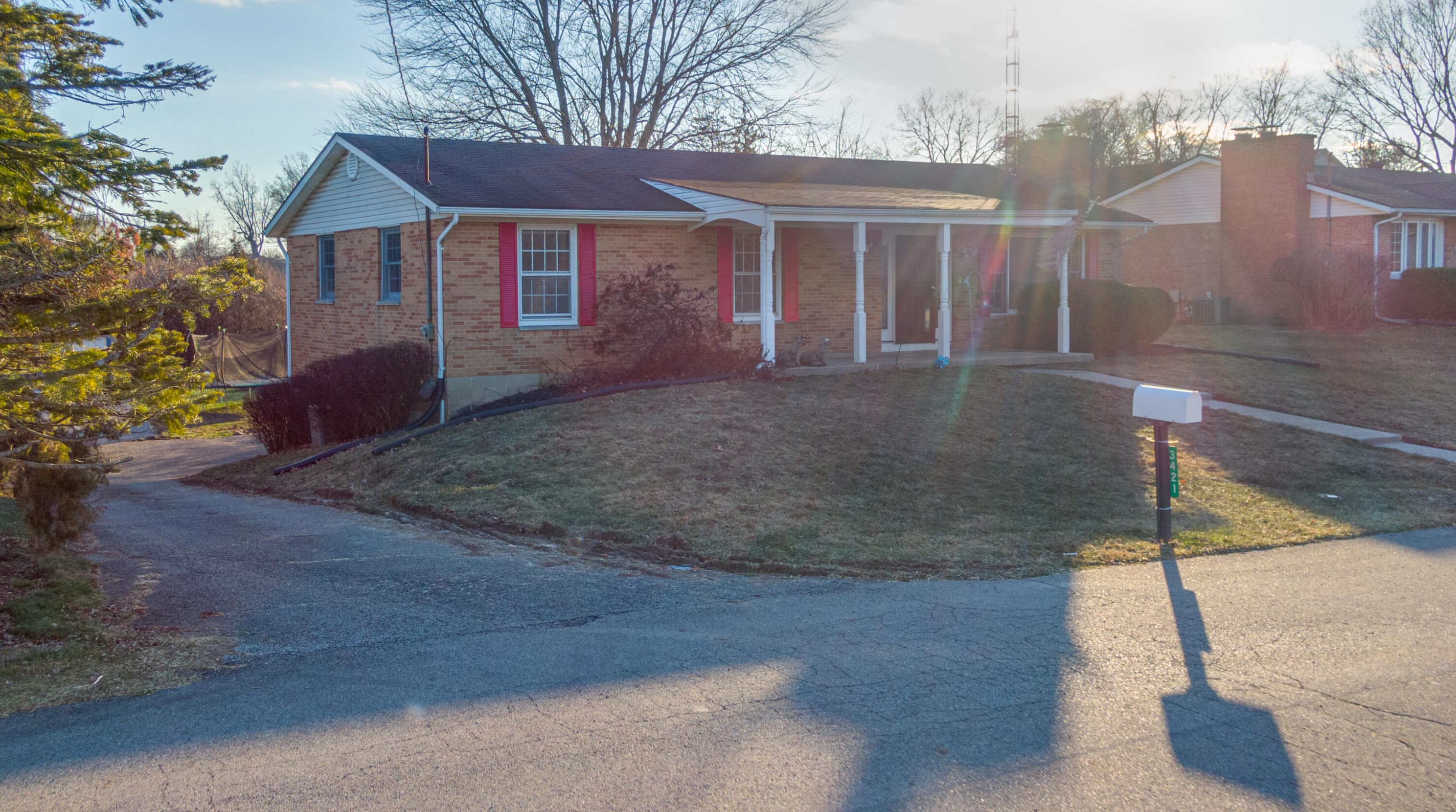 3421 Colonial Dr, Springfield, OH 45504-4417