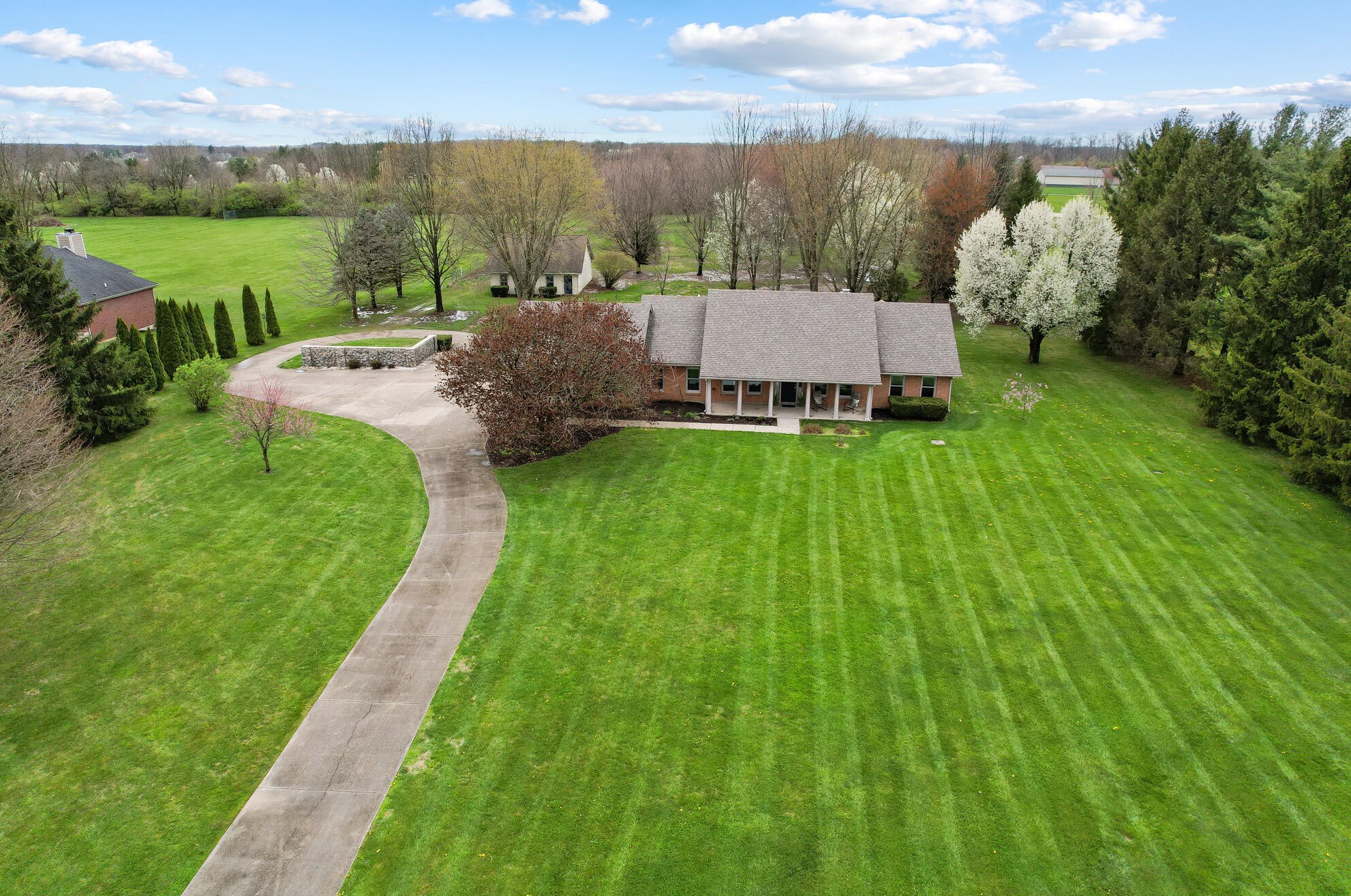 8717 Ferry Rd, Mount Holly, OH