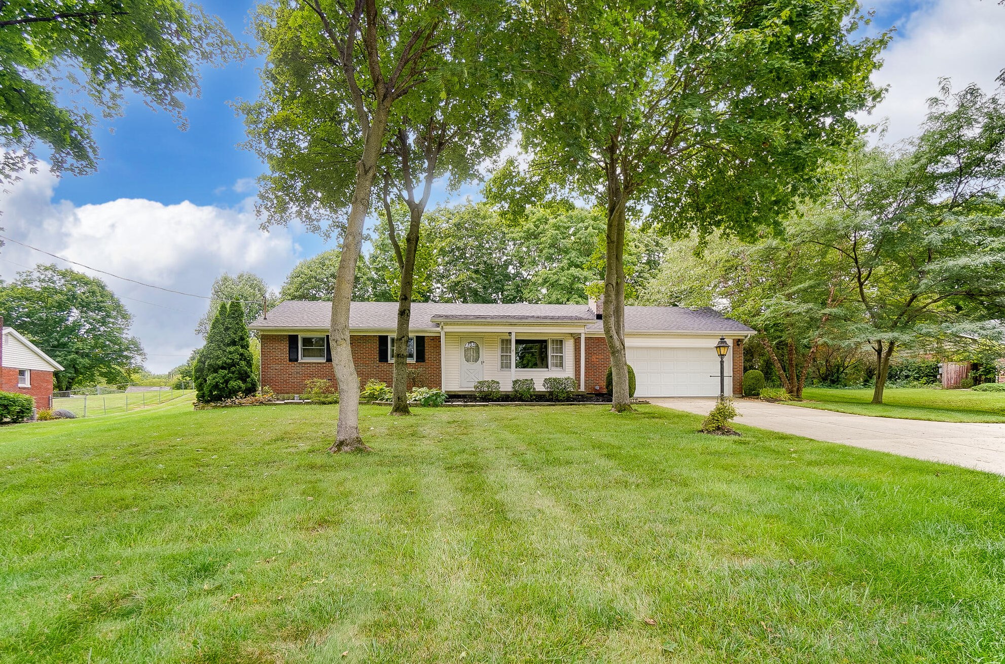 2717 Aberdeen Dr, Springfield, OH 45506