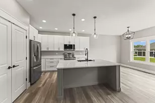 755 W Bentley Cir, Troy, OH 45373 - Photo 10