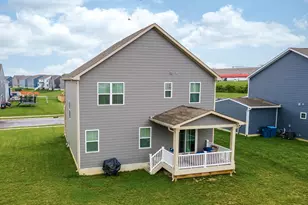 403 Sydney Dr, Tipp City, OH 45371 - Photo 8