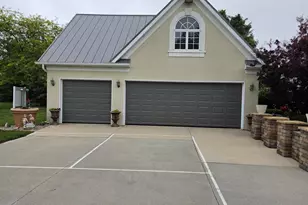 6764 Silver Lakes Dr, Celina, OH 45822 - Photo 2