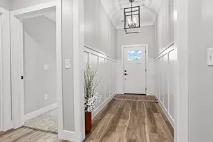 1164 Waterloo St, Troy, OH 45373 - Photo 4