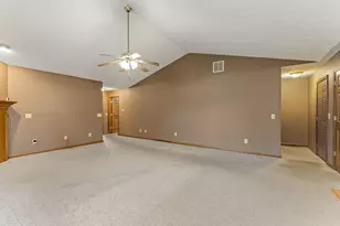 2930 Delaware Cir, Piqua, OH 45356 - Photo 14