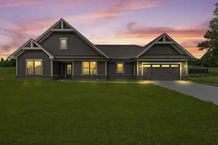 919 Cypress Pl, Tipp City, OH 45371 - Photo 1