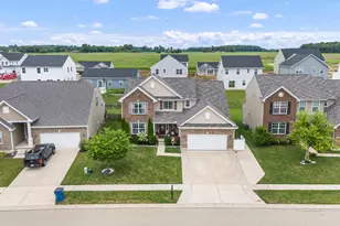 4146 Spicebush Dr, Tipp City, OH 45371 - Photo 6