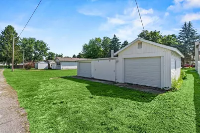 1236 S Detroit Street, Bellefontaine, OH 43311 - Photo 32