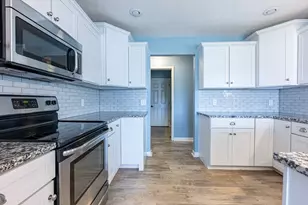 720 Sherwood Dr, Troy, OH 45373 - Photo 10