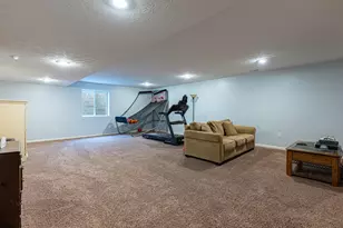 720 Sherwood Dr, Troy, OH 45373 - Photo 24