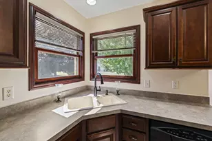 1479 Lantern Ln, Troy, OH 45373 - Photo 12