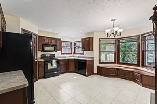 1479 Lantern Ln, Troy, OH 45373 - Photo 8