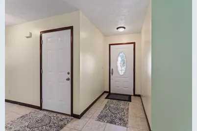 1479 Lantern Lane, Troy, OH 45373 - Photo 4