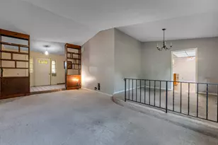 2006 Washington Creek Ln, Dayton, OH 45458 - Photo 6