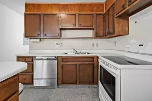 806 Candlewood Blvd, Piqua, OH 45356 - Photo 14