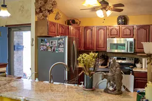 1922 Wedgewood Cir, Springfield, OH 45503 - Photo 8