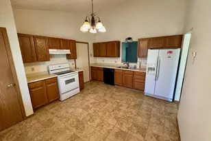 1470 Oldham Dr, Springfield, OH 45503 - Photo 6