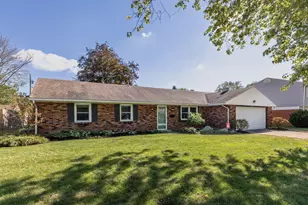 1075 Crestview Dr, Troy, OH 45373 - Photo 2