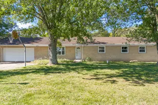 5834 Lake Ave, Greenville, OH 45331 - Photo 2