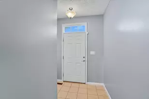 2290 E Murphy Ln, Troy, OH 45373 - Photo 8