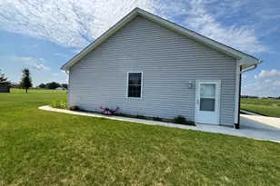 215 Village Pkwy, Jackson Center, OH 45334 - Photo 24