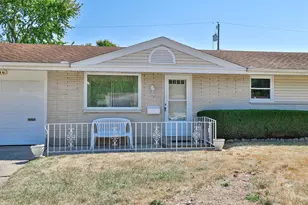 210 Zimmerman St, New Carlisle, OH 45344 - Photo 4