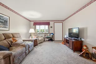 4446 E Ridgewood East Rd, Springfield, OH 45503 - Photo 4