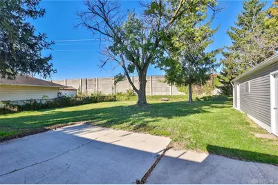 389 N Garber Drive, Tipp City, OH 45371 - Photo 28