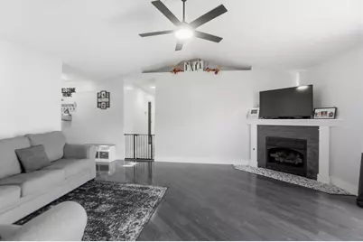 107 Marilyn Way, Brookville, OH 45309 - Photo 8