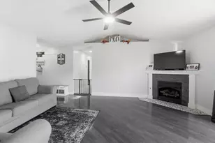 107 Marilyn Way, Brookville, OH 45309 - Photo 8