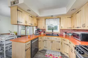 9 E Silver St, Wapakoneta, OH 45895 - Photo 10