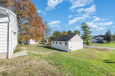 9 E Silver Street, Wapakoneta, OH 45895 - Photo 16