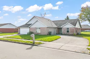 2722-2724 Fairview Ct, Troy, OH 45373 - Photo 2