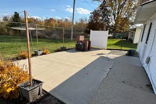 1305 Wright St, Bellefontaine, OH 43311 - Photo 6