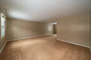 4731 Blue Spruce Ct, Dayton, OH 45424 - Photo 4