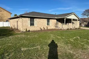 1141 Dickerson Dr, Troy, OH 45373 - Photo 2