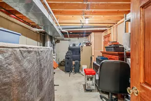 915 Winston Ln, Tipp City, OH 45371 - Photo 34