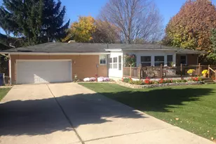 2434 S Burnett Rd Rd, Springfield, OH 45505 - Photo 2