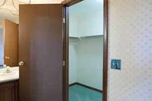 199 Finsbury Ln, Troy, OH 45373 - Photo 18