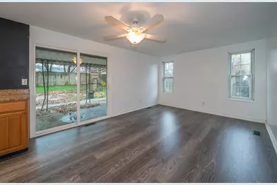 6773 Summerdale Drive, Huber Heights, OH 45424 - Photo 8