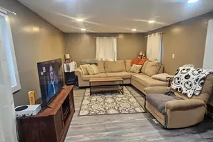 723 W Lima St, Kenton, OH 43326 - Photo 2