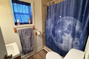 1015 E Columbia St, Saint Marys, OH 45885 - Photo 4