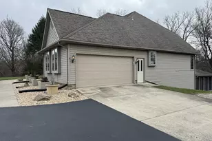 1650 Cranbrook Dr, New Carlisle, OH 45344 - Photo 2