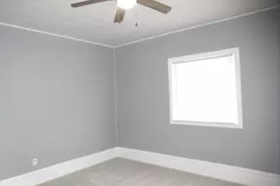 227 NW E St, Richmond, IN 47374 - Photo 6