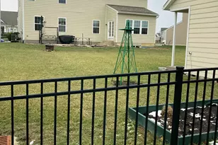 1144 Red Maple Dr, Troy, OH 45373 - Photo 4