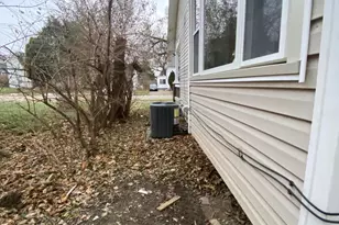 310 E 3rd St, Springfield, OH 45503 - Photo 8