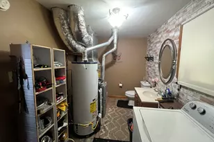 407 E Pike St, Jackson Center, OH 45334 - Photo 38